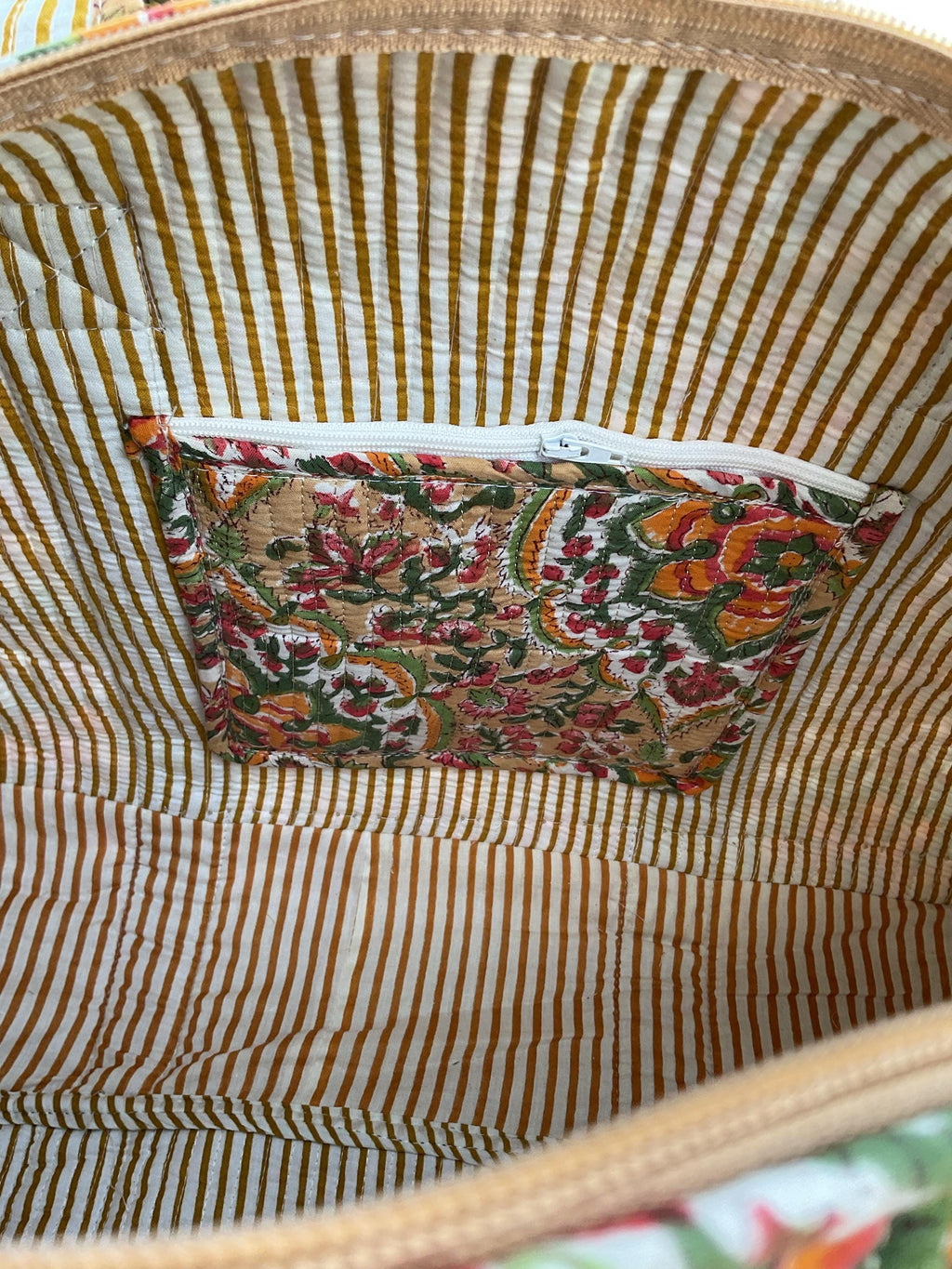 Personalized Women's Quilted Weekender Bag/Groomsmen Gift/Vintage makeup Kit/Shoulder Travel Bag/Bohemian Duffle Bag/Luggage Bag/Cotton Bags