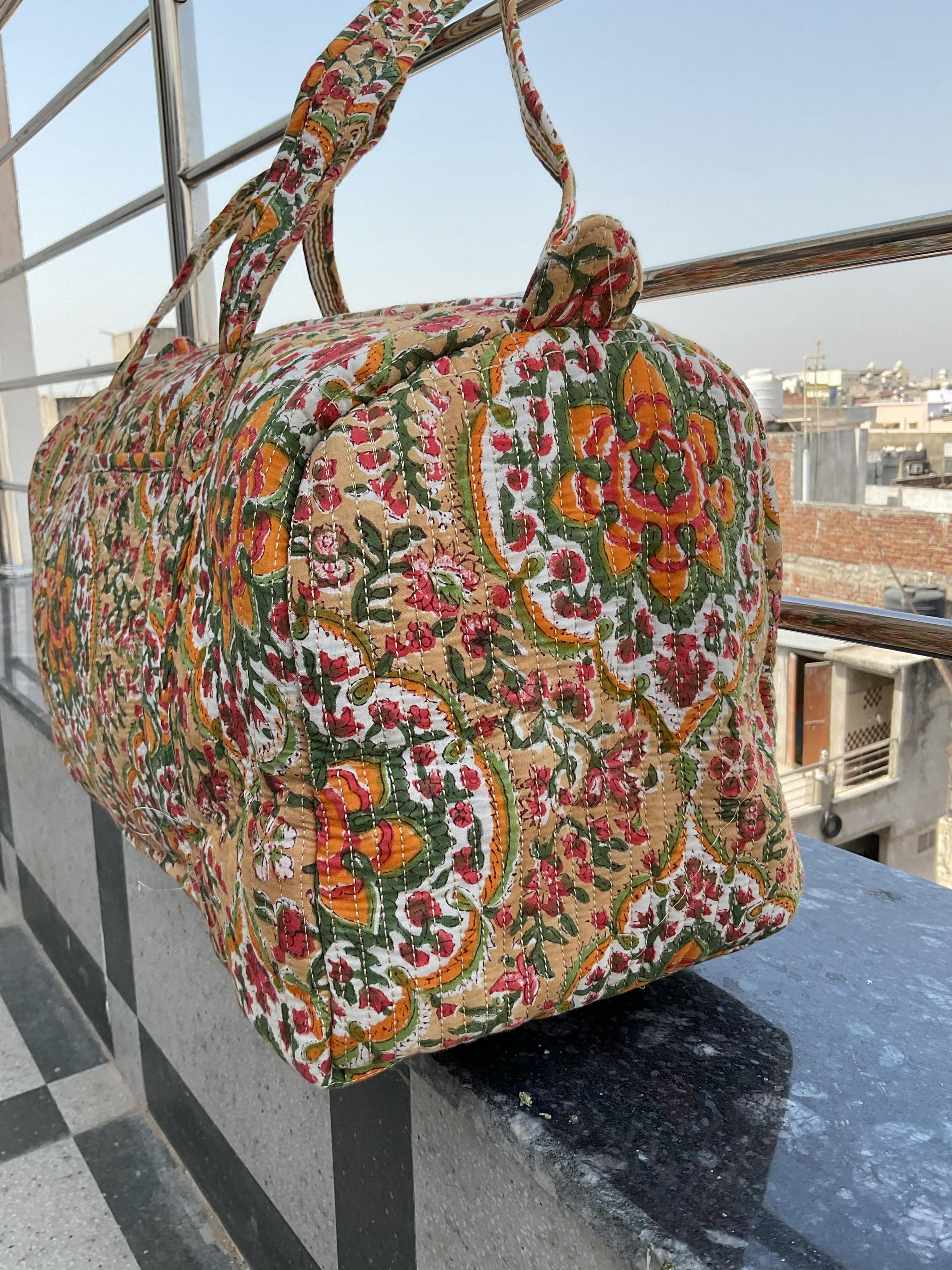 Personalized Women's Quilted Weekender Bag/Groomsmen Gift/Vintage makeup Kit/Shoulder Travel Bag/Bohemian Duffle Bag/Luggage Bag/Cotton Bags