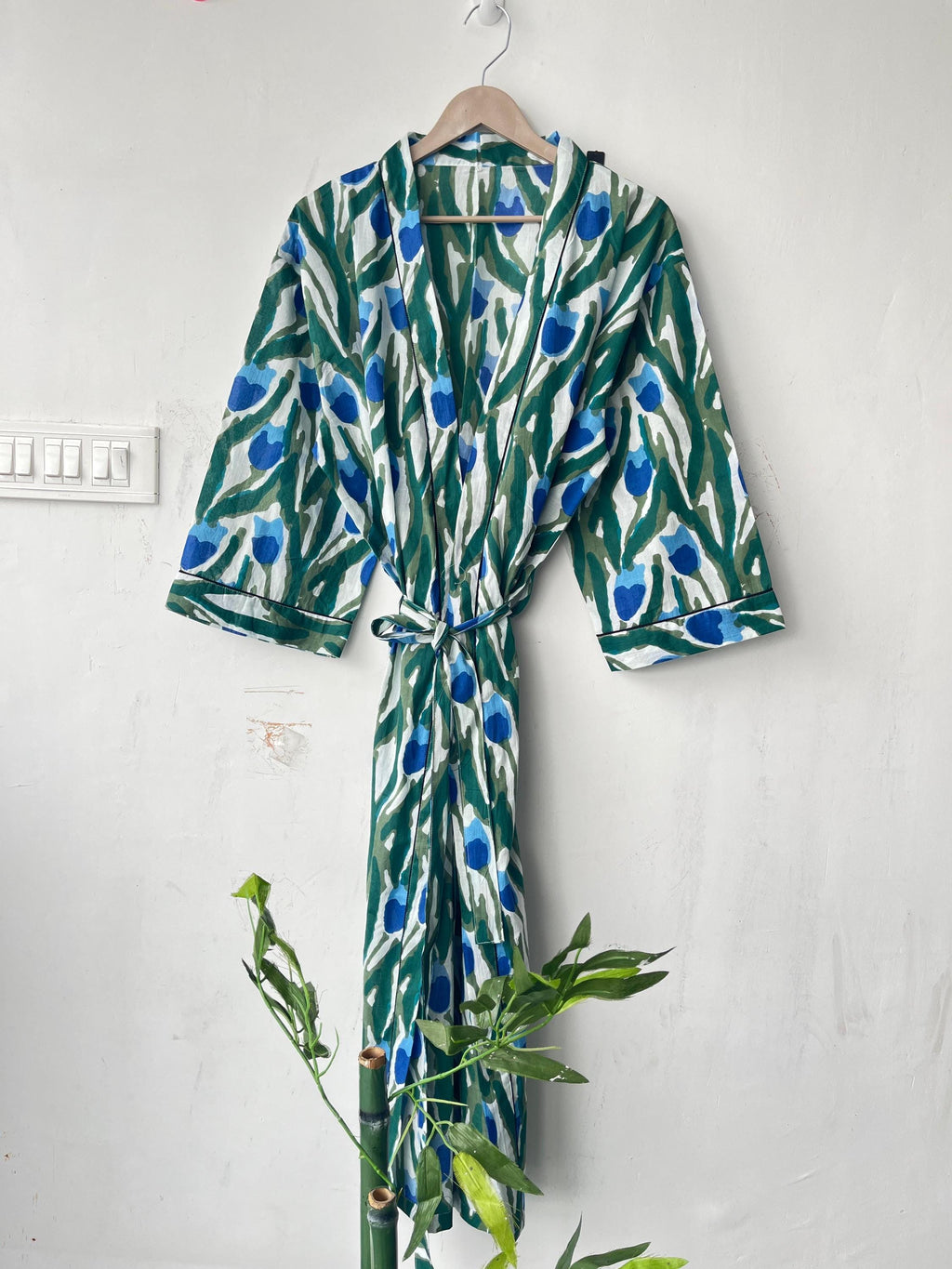 Floral Cotton Kimono Robe: Japanese Style, Short Sleeve, Plus Size