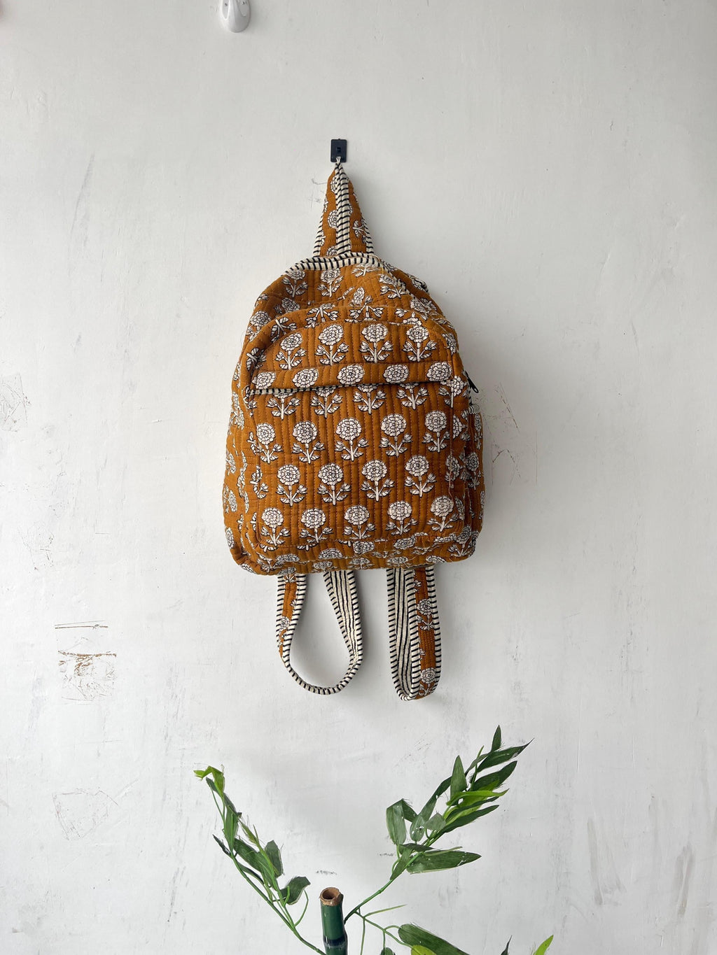 Quilted Patchwork Cotton Laptop Backpack: Reversible Tote Bag